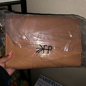 Freshly picked Clutch